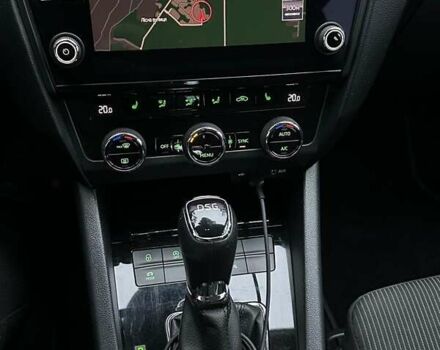 Серый Шкода Октавия, объемом двигателя 2 л и пробегом 165 тыс. км за 19000 $, фото 8 на Automoto.ua