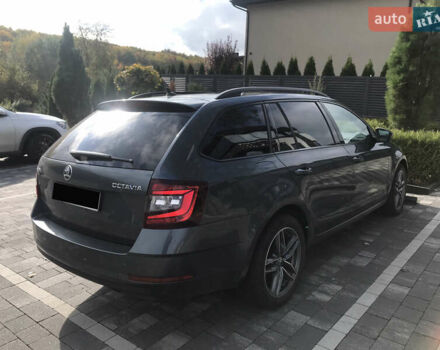 Шкода Октавия 2017 в Ужгороде на Automoto.ua Серый Шкода Октавия, объемом двигателя 1.98 л и пробегом 265 тыс. км за 15500 $, фото 17 на Automoto.ua