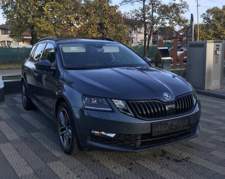 Шкода Октавія 2017 у Ужгороді на Automoto.ua Сірий Шкода Октавія, об'ємом двигуна 1.97 л та пробігом 265 тис. км за 15500 $, фото 5 на Automoto.ua