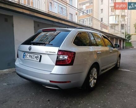 Сірий Шкода Октавія, об'ємом двигуна 1.6 л та пробігом 208 тис. км за 15900 $, фото 4 на Automoto.ua
