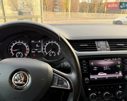 Серый Шкода Октавия, объемом двигателя 1.6 л и пробегом 225 тыс. км за 15000 $, фото 7 на Automoto.ua