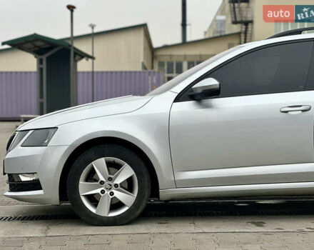 Серый Шкода Октавия, объемом двигателя 1.6 л и пробегом 218 тыс. км за 11550 $, фото 16 на Automoto.ua