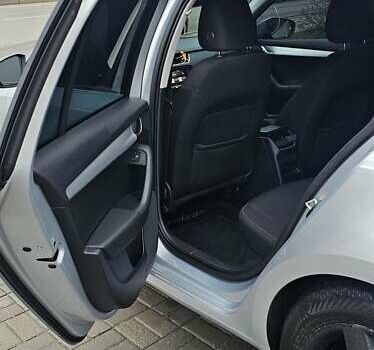 Серый Шкода Октавия, объемом двигателя 1.6 л и пробегом 322 тыс. км за 12000 $, фото 7 на Automoto.ua