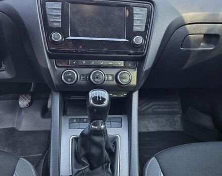 Серый Шкода Октавия, объемом двигателя 1.6 л и пробегом 305 тыс. км за 11100 $, фото 10 на Automoto.ua