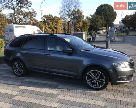 Шкода Октавія 2017 у Ужгороді на Automoto.ua Сірий Шкода Октавія, об'ємом двигуна 1.97 л та пробігом 265 тис. км за 15500 $, фото 8 на Automoto.ua