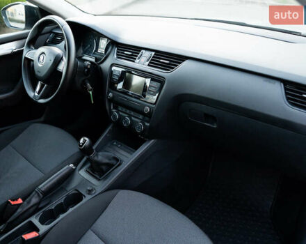 Серый Шкода Октавия, объемом двигателя 1.6 л и пробегом 213 тыс. км за 9800 $, фото 40 на Automoto.ua