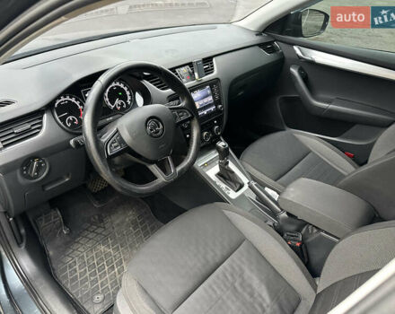 Серый Шкода Октавия, объемом двигателя 1.6 л и пробегом 344 тыс. км за 12600 $, фото 19 на Automoto.ua