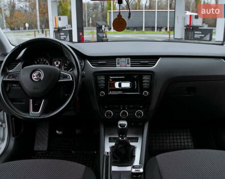 Сірий Шкода Октавія, об'ємом двигуна 2 л та пробігом 142 тис. км за 12250 $, фото 8 на Automoto.ua