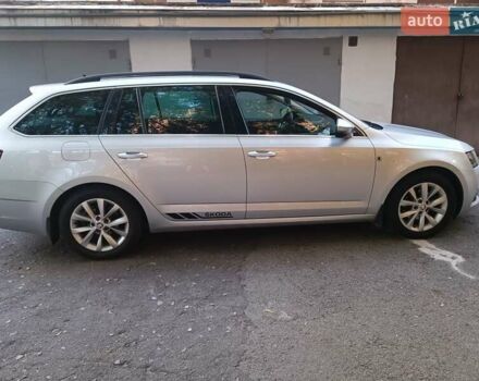 Сірий Шкода Октавія, об'ємом двигуна 1.6 л та пробігом 208 тис. км за 15900 $, фото 5 на Automoto.ua