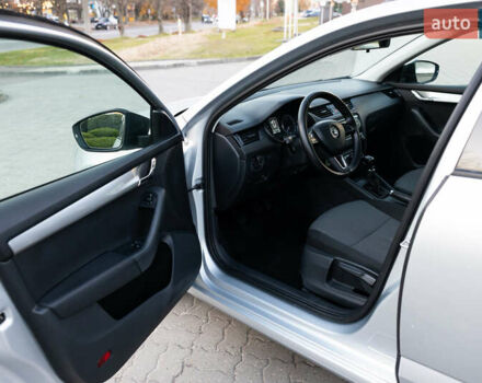 Серый Шкода Октавия, объемом двигателя 1.6 л и пробегом 213 тыс. км за 9800 $, фото 16 на Automoto.ua