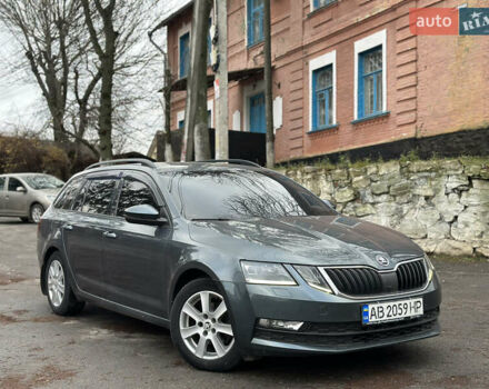 Серый Шкода Октавия, объемом двигателя 1.6 л и пробегом 344 тыс. км за 12600 $, фото 2 на Automoto.ua