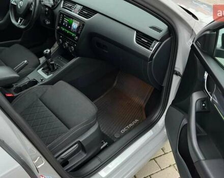 Серый Шкода Октавия, объемом двигателя 2 л и пробегом 260 тыс. км за 16999 $, фото 6 на Automoto.ua