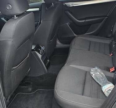 Серый Шкода Октавия, объемом двигателя 1.6 л и пробегом 322 тыс. км за 12000 $, фото 6 на Automoto.ua