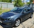 Серый Шкода Октавия, объемом двигателя 1.6 л и пробегом 255 тыс. км за 13200 $, фото 2 на Automoto.ua