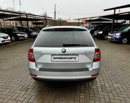 Серый Шкода Октавия, объемом двигателя 2 л и пробегом 242 тыс. км за 13600 $, фото 6 на Automoto.ua