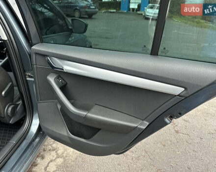 Серый Шкода Октавия, объемом двигателя 1.6 л и пробегом 344 тыс. км за 12600 $, фото 12 на Automoto.ua