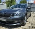 Серый Шкода Октавия, объемом двигателя 1.6 л и пробегом 255 тыс. км за 12800 $, фото 1 на Automoto.ua