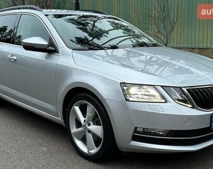 Серый Шкода Октавия, объемом двигателя 2 л и пробегом 165 тыс. км за 19000 $, фото 3 на Automoto.ua