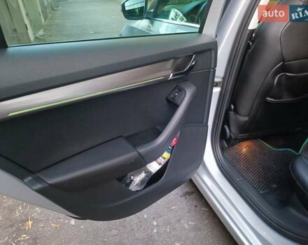 Сірий Шкода Октавія, об'ємом двигуна 1.6 л та пробігом 208 тис. км за 15900 $, фото 3 на Automoto.ua