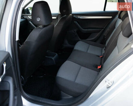 Серый Шкода Октавия, объемом двигателя 1.6 л и пробегом 213 тыс. км за 9800 $, фото 50 на Automoto.ua