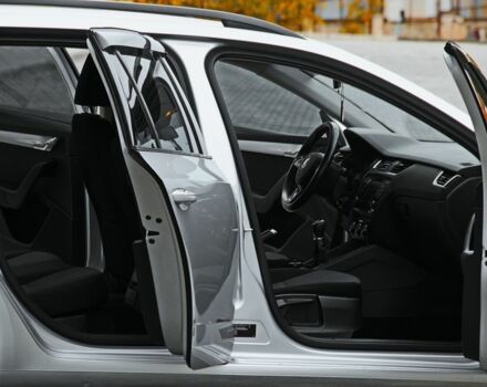 Сірий Шкода Октавія, об'ємом двигуна 2 л та пробігом 143 тис. км за 12300 $, фото 11 на Automoto.ua