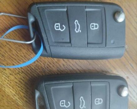 Шкода Октавия 2017 в Тернополе на Automoto.ua Серый Шкода Октавия, объемом двигателя 1.6 л и пробегом 250 тыс. км за 13400 $, фото 1 на Automoto.ua