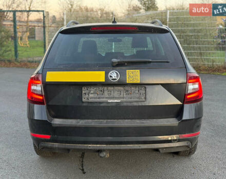 Серый Шкода Октавия, объемом двигателя 2 л и пробегом 250 тыс. км за 13999 $, фото 7 на Automoto.ua