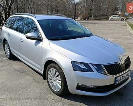 Серый Шкода Октавия, объемом двигателя 1.6 л и пробегом 300 тыс. км за 13000 $, фото 3 на Automoto.ua