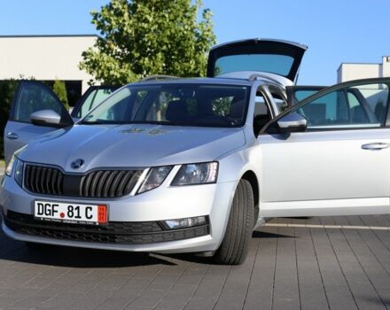 Шкода Октавия 2017 в Мукачеве на Automoto.ua Серый Шкода Октавия, объемом двигателя 1.6 л и пробегом 236 тыс. км за 12799 $, фото 22 на Automoto.ua