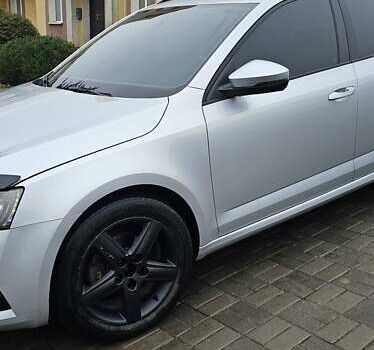 Серый Шкода Октавия, объемом двигателя 1.6 л и пробегом 322 тыс. км за 12000 $, фото 13 на Automoto.ua