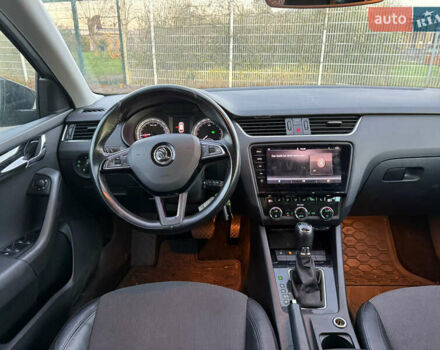 Серый Шкода Октавия, объемом двигателя 2 л и пробегом 250 тыс. км за 13999 $, фото 2 на Automoto.ua