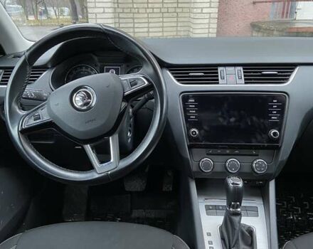 Серый Шкода Октавия, объемом двигателя 1.6 л и пробегом 275 тыс. км за 13950 $, фото 6 на Automoto.ua