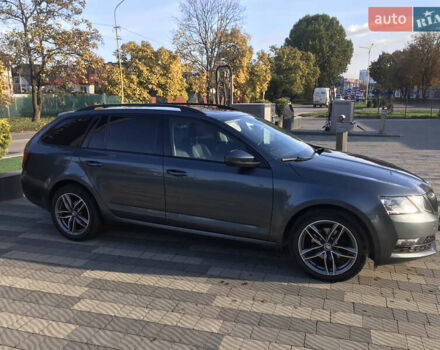 Шкода Октавія 2017 у Ужгороді на Automoto.ua Сірий Шкода Октавія, об'ємом двигуна 1.97 л та пробігом 265 тис. км за 15500 $, фото 12 на Automoto.ua