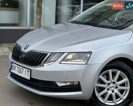 Серый Шкода Октавия, объемом двигателя 1.97 л и пробегом 304 тыс. км за 15350 $, фото 3 на Automoto.ua