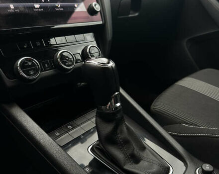 Шкода Октавія 2017 у Стрые на Automoto.ua Сірий Шкода Октавія, об'ємом двигуна 1.97 л та пробігом 258 тис. км за 15800 $, фото 9 на Automoto.ua