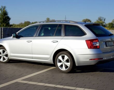 Шкода Октавия 2017 в Мукачеве на Automoto.ua Серый Шкода Октавия, объемом двигателя 1.6 л и пробегом 236 тыс. км за 12799 $, фото 5 на Automoto.ua