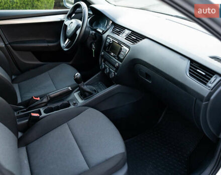 Серый Шкода Октавия, объемом двигателя 1.6 л и пробегом 213 тыс. км за 9800 $, фото 41 на Automoto.ua