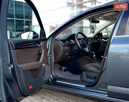 Сірий Шкода Октавія, об'ємом двигуна 2 л та пробігом 205 тис. км за 17800 $, фото 107 на Automoto.ua