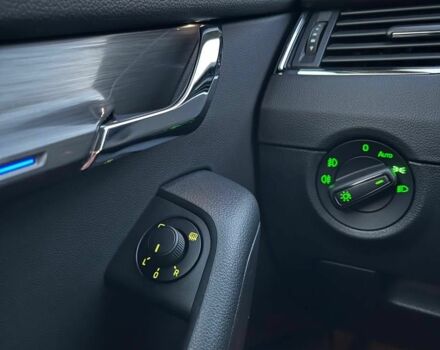 Серый Шкода Октавия, объемом двигателя 2 л и пробегом 243 тыс. км за 14900 $, фото 18 на Automoto.ua