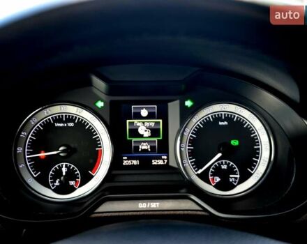 Сірий Шкода Октавія, об'ємом двигуна 2 л та пробігом 205 тис. км за 17800 $, фото 133 на Automoto.ua