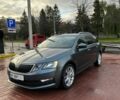 Серый Шкода Октавия, объемом двигателя 1.6 л и пробегом 310 тыс. км за 13000 $, фото 1 на Automoto.ua