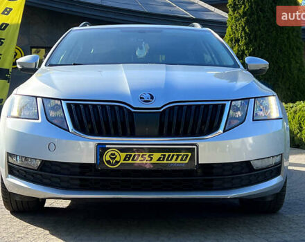 Серый Шкода Октавия, объемом двигателя 2 л и пробегом 205 тыс. км за 16999 $, фото 1 на Automoto.ua