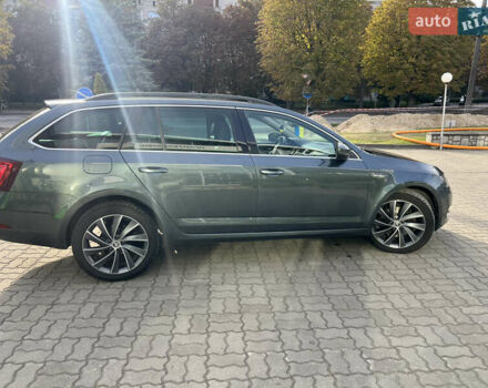 Сірий Шкода Октавія, об'ємом двигуна 2 л та пробігом 240 тис. км за 19400 $, фото 48 на Automoto.ua