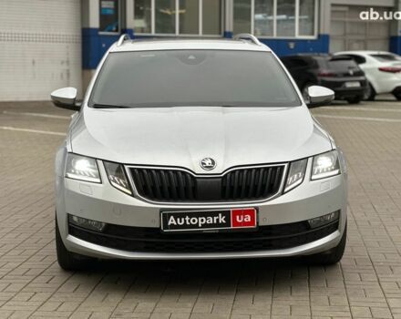 Сірий Шкода Октавія, об'ємом двигуна 2 л та пробігом 211 тис. км за 16440 $, фото 1 на Automoto.ua