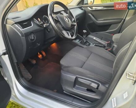 Серый Шкода Октавия, объемом двигателя 2 л и пробегом 240 тыс. км за 15499 $, фото 52 на Automoto.ua