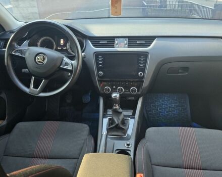 Сірий Шкода Октавія, об'ємом двигуна 2 л та пробігом 280 тис. км за 14900 $, фото 4 на Automoto.ua