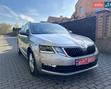 Сірий Шкода Октавія, об'ємом двигуна 1.6 л та пробігом 245 тис. км за 13999 $, фото 12 на Automoto.ua