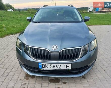 Серый Шкода Октавия, объемом двигателя 1.6 л и пробегом 242 тыс. км за 14400 $, фото 1 на Automoto.ua