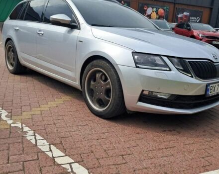 Шкода Октавия 2018 в Хмельницком на Automoto.ua Серый Шкода Октавия, объемом двигателя 2 л и пробегом 160 тыс. км за 15999 $, фото 1 на Automoto.ua