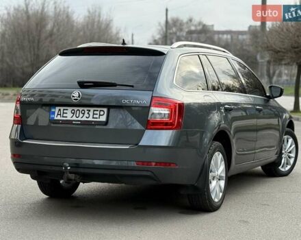 Сірий Шкода Октавія, об'ємом двигуна 1.6 л та пробігом 300 тис. км за 11300 $, фото 4 на Automoto.ua